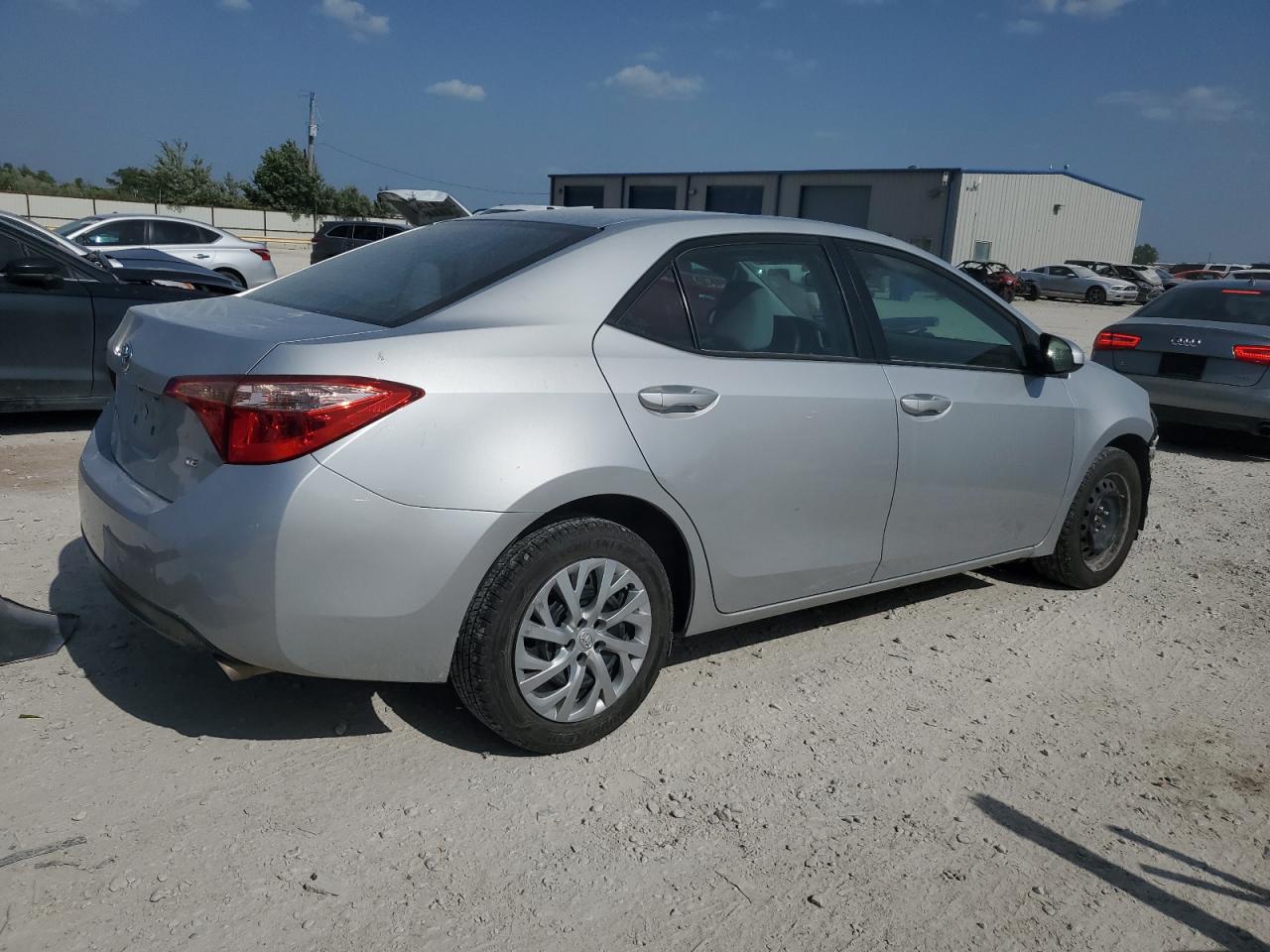 5YFBURHE2HP686058 2017 Toyota Corolla L