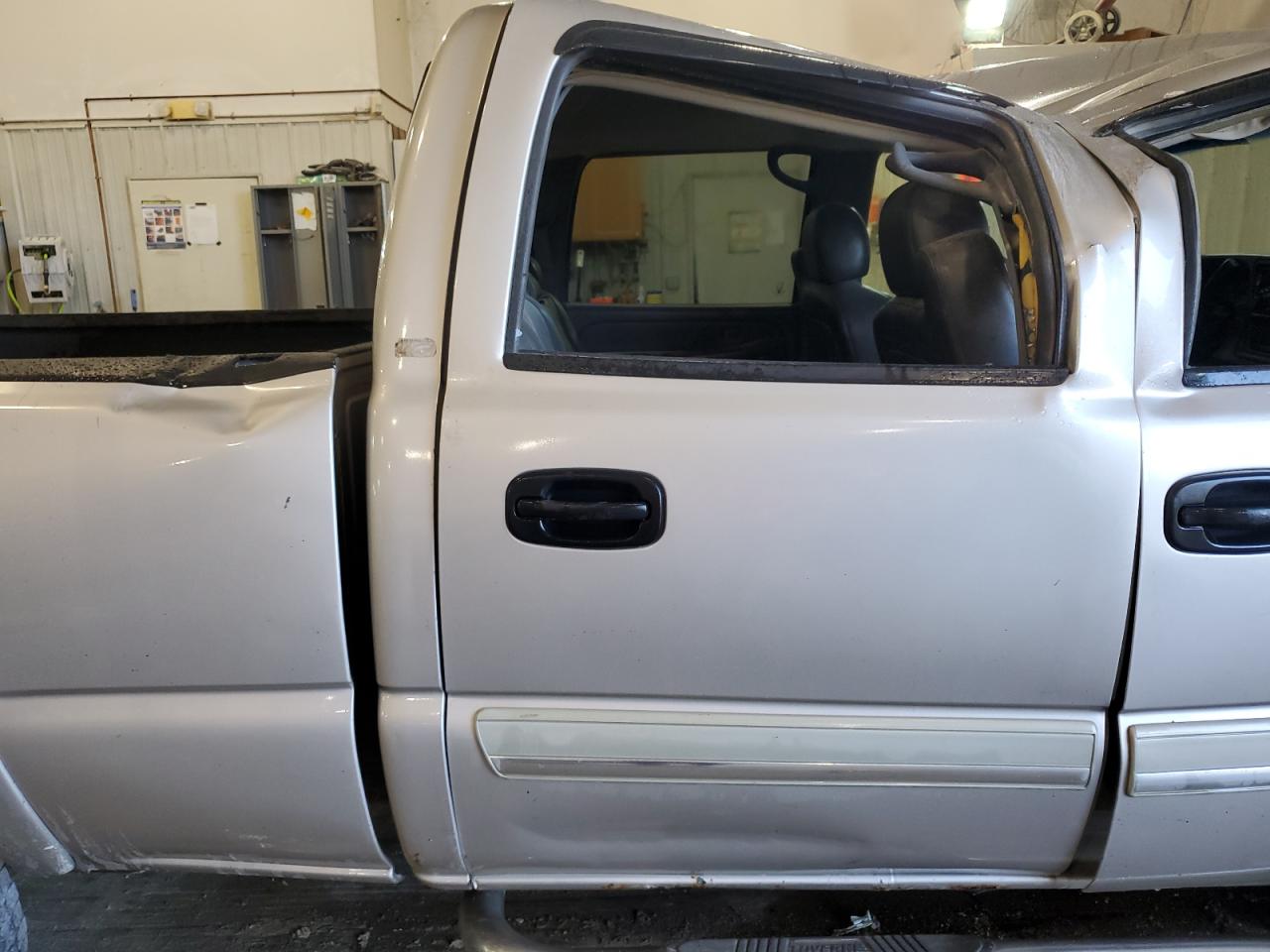 2005 Chevrolet Silverado K2500 Heavy Duty VIN: 1GCHK23245F952560 Lot: 64646874