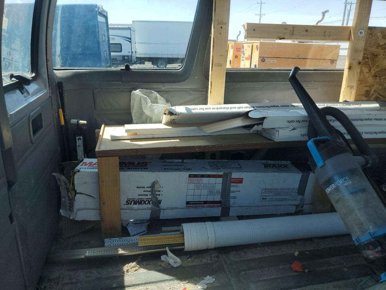 2000 Dodge Ram Wagon B3500 VIN: 2B5WB35Y7YK144720 Lot: 63201074