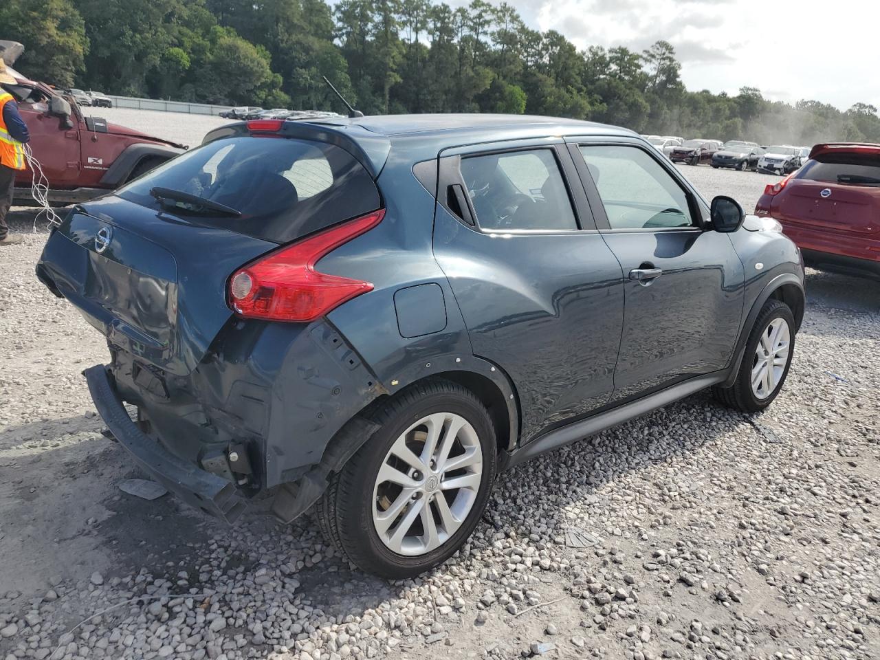 2013 Nissan Juke S VIN: JN8AF5MR2DT213338 Lot: 61660584