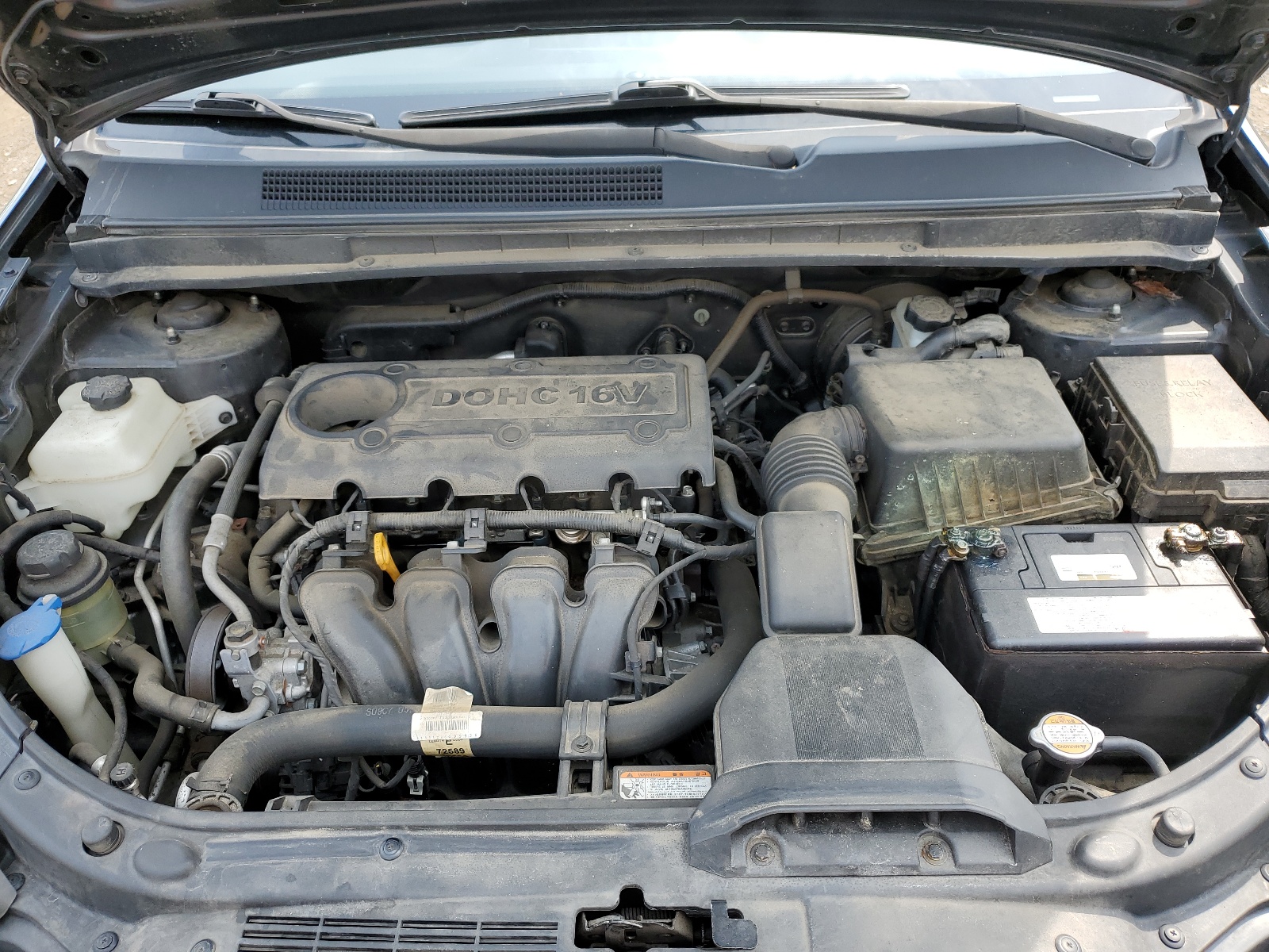 KNAFG528197240505 2009 Kia Rondo Base