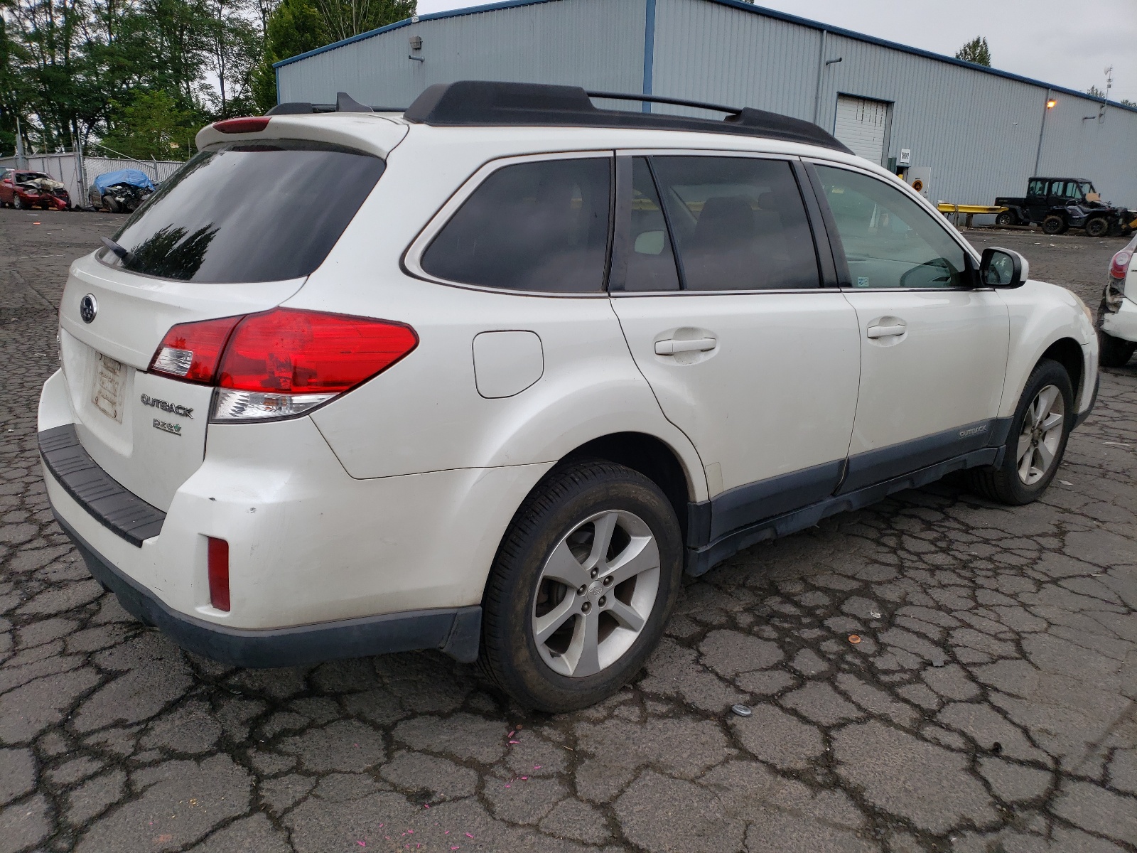 2014 Subaru Outback 2.5I Limited vin: 4S4BRBLC4E3312632