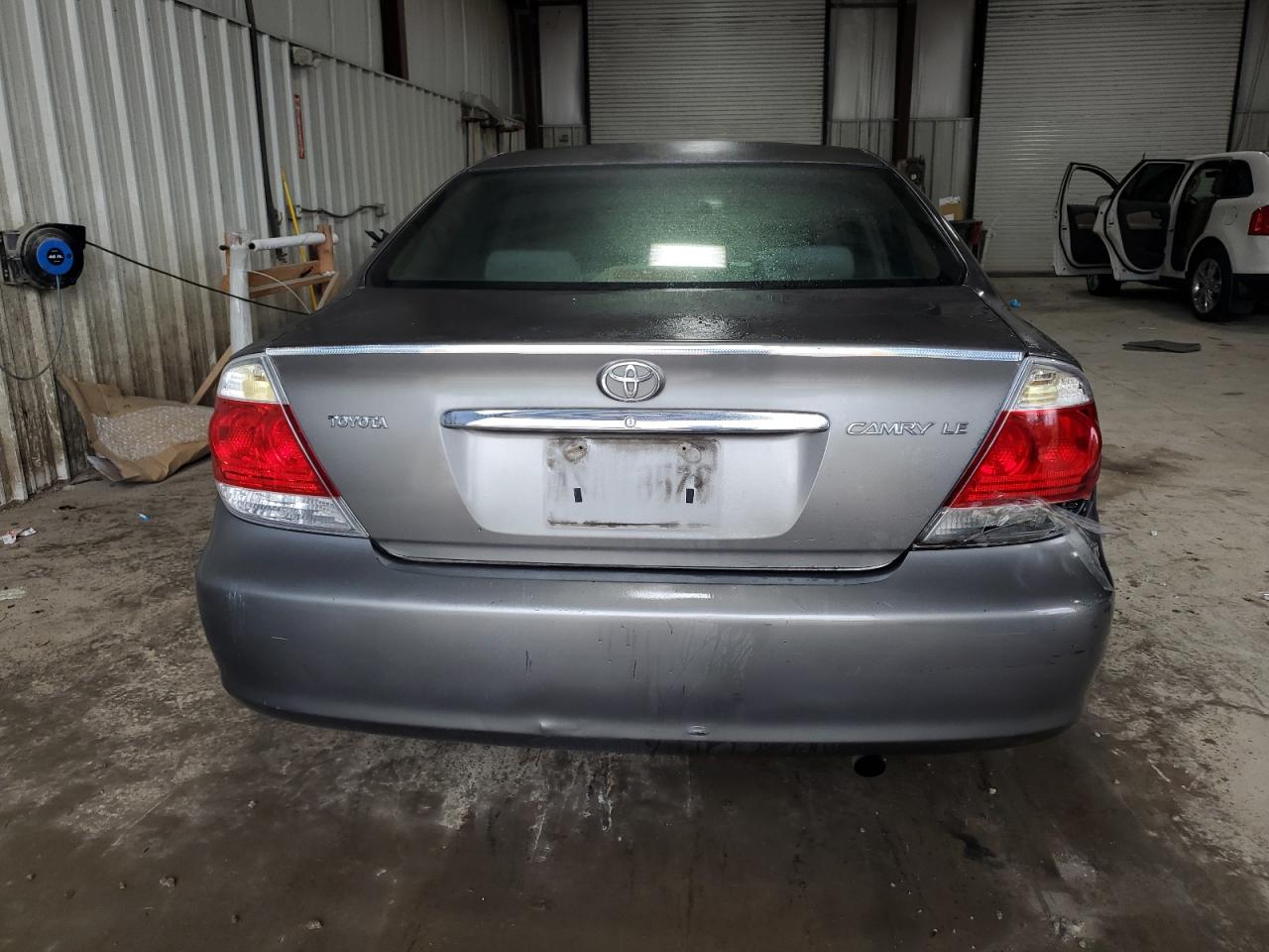 2005 Toyota Camry Le VIN: 4T1BE32K25U554999 Lot: 62742224