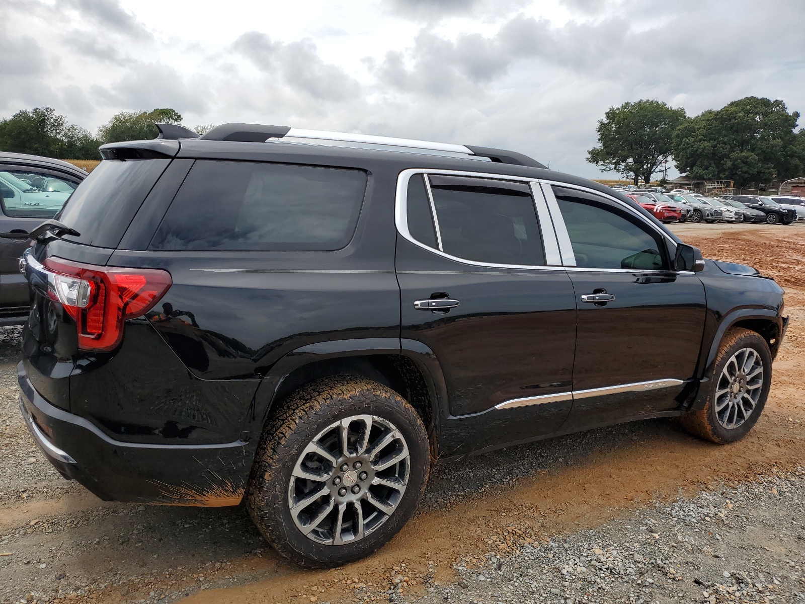 2020 GMC Acadia Denali vin: 1GKKNXLS7LZ108572