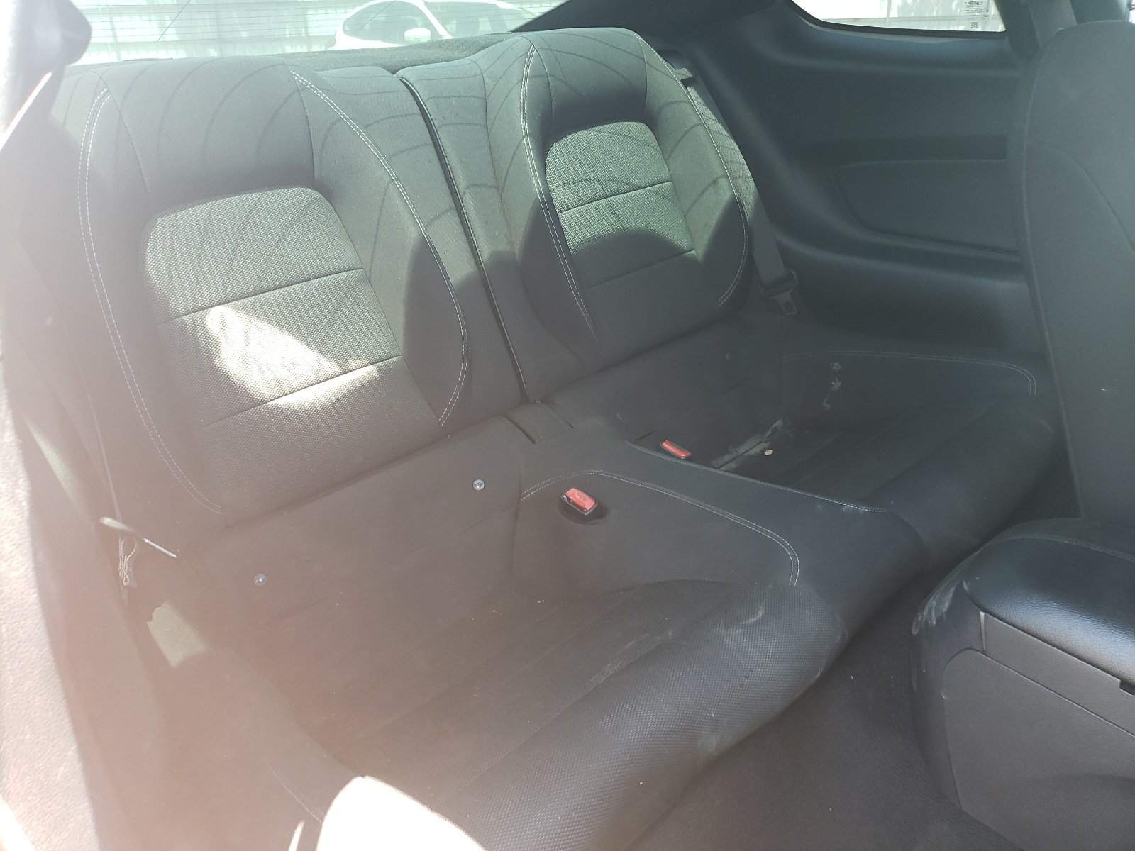 1FA6P8AM5F5352742 2015 Ford Mustang