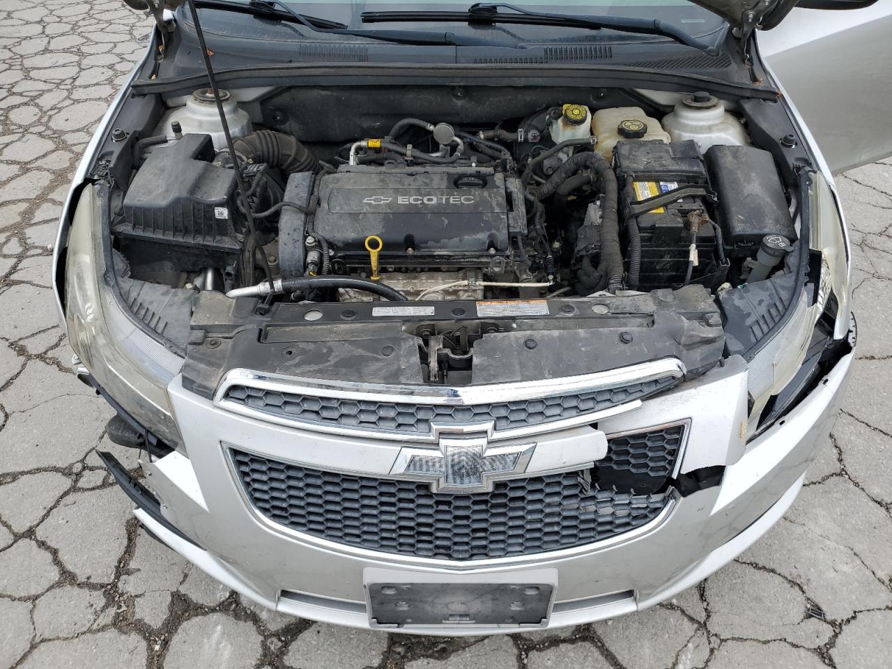 2014 Chevrolet Cruze - Image 13