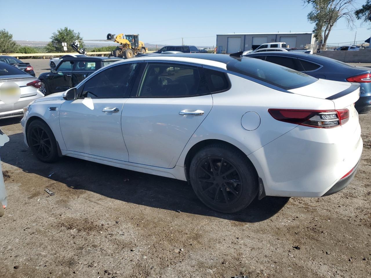 VIN 5XXGT4L34JG243992 2018 KIA OPTIMA no.2