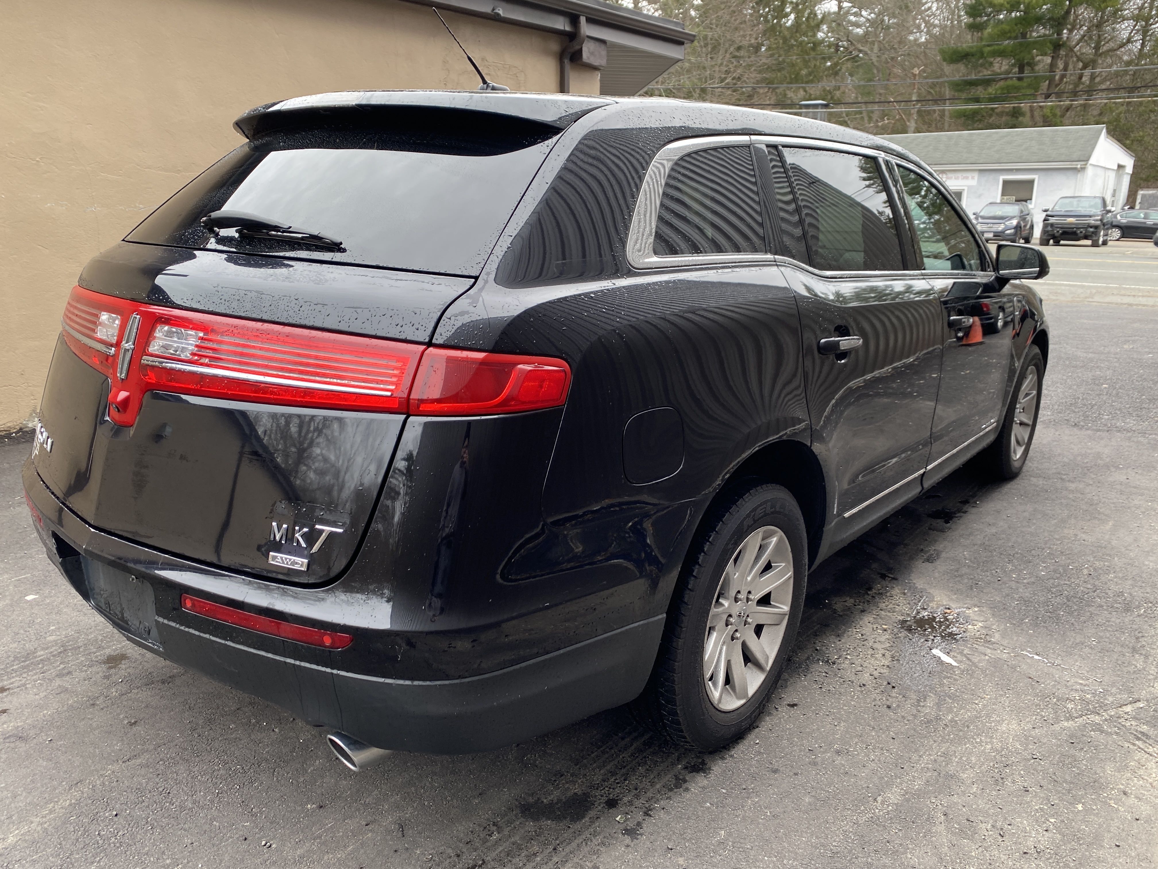 2019 Lincoln Mkt vin: 2LMHJ5NK5KBL01095