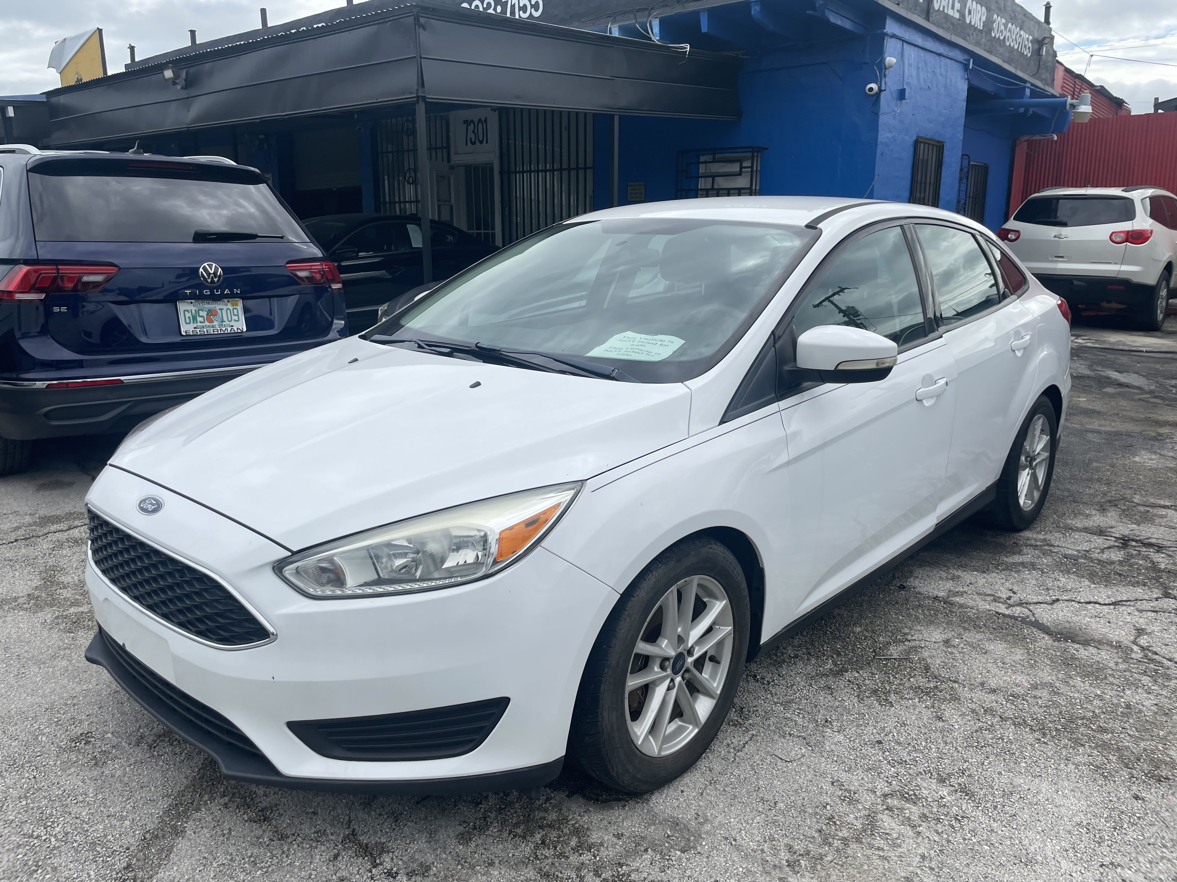 2016 Ford Focus Se vin: 1FADP3F21GL280632