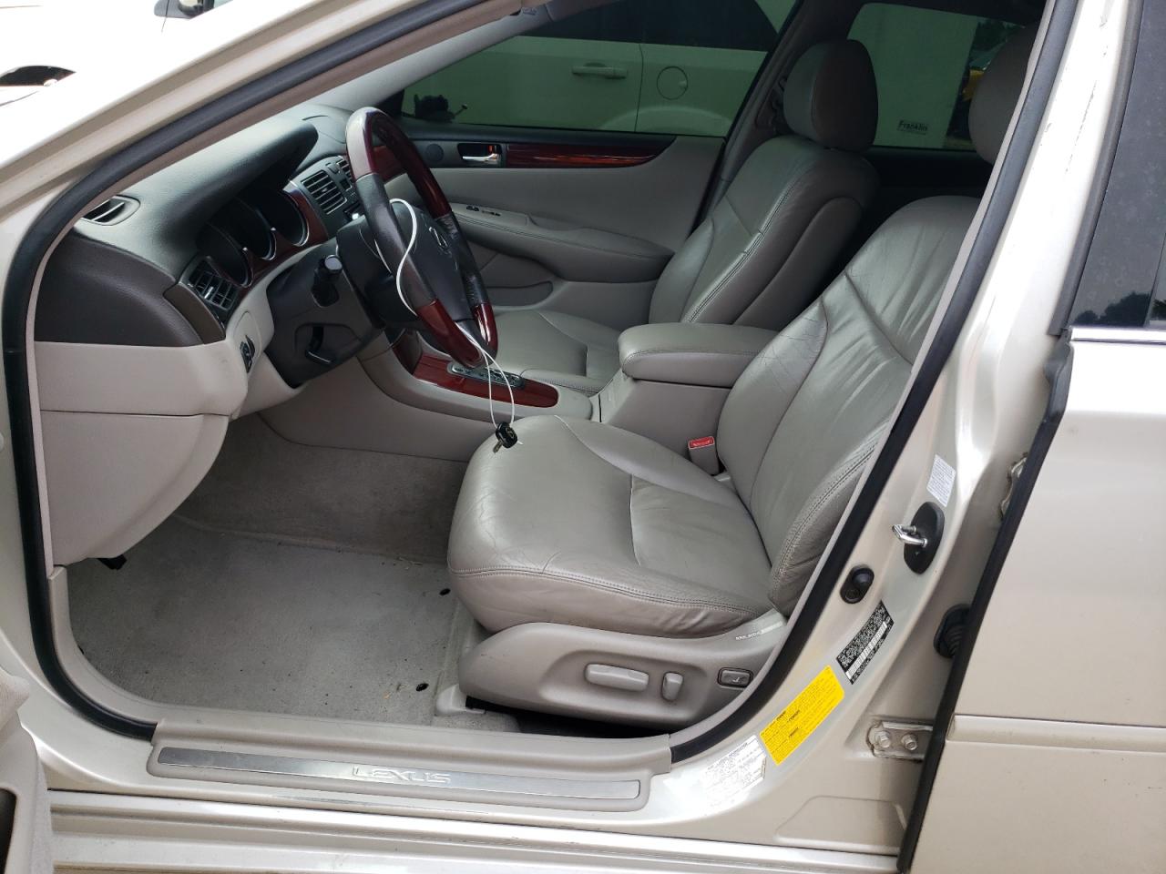 2003 Lexus Es 300 VIN: JTHBF30GX30145894 Lot: 64000044