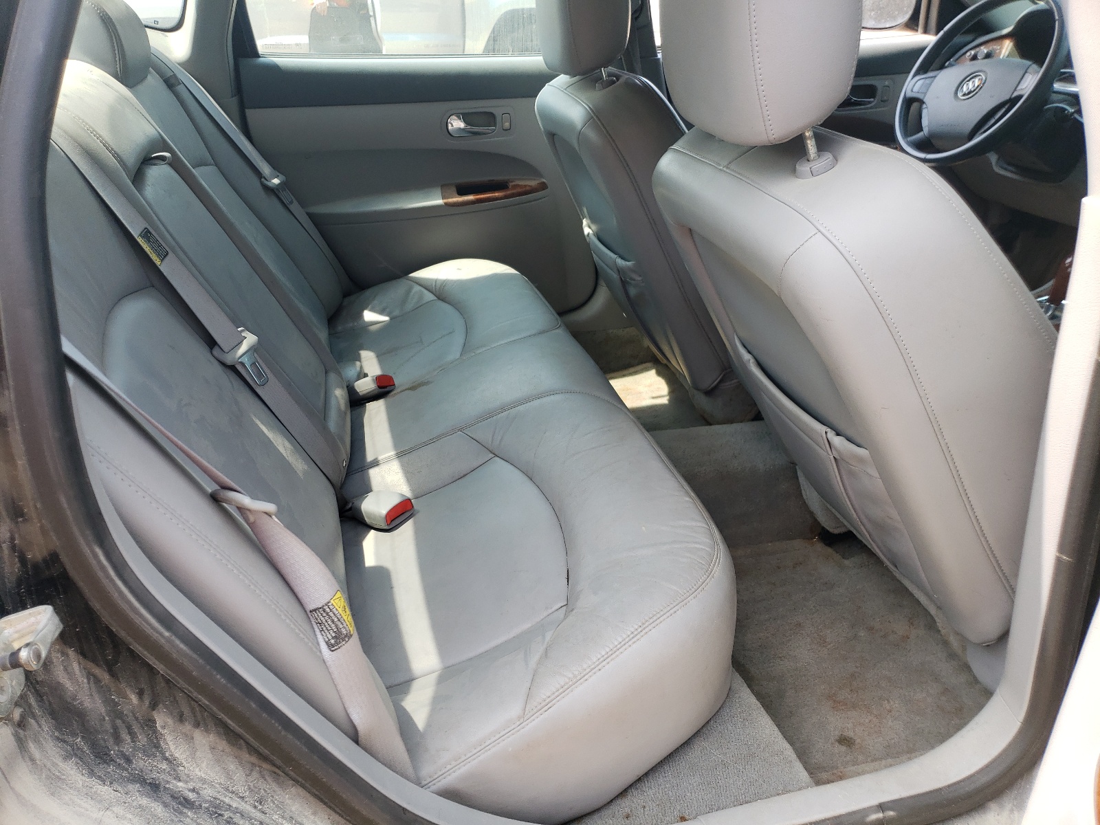 2G4WD532051267073 2005 Buick Lacrosse Cxl