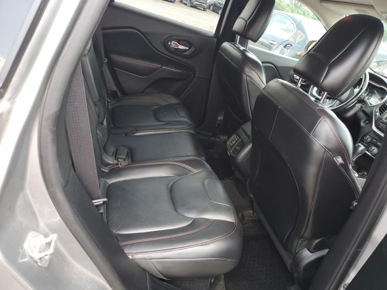 2015 Jeep Cherokee Trailhawk VIN: 1C4PJMBS9FW751055 Lot: 61719744