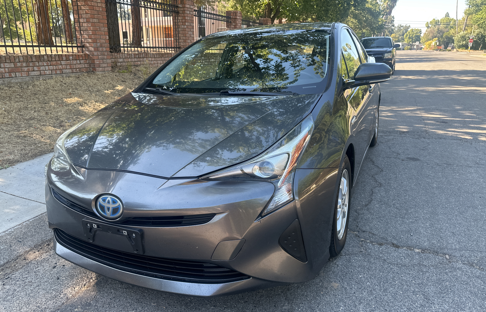 2017 Toyota Prius vin: JTDKARFU1H3034138