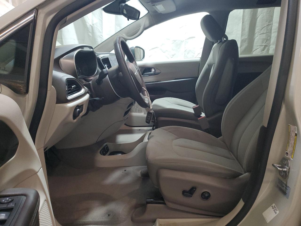 2017 Chrysler Pacifica Touring VIN: 2C4RC1DG1HR676812 Lot: 63995724