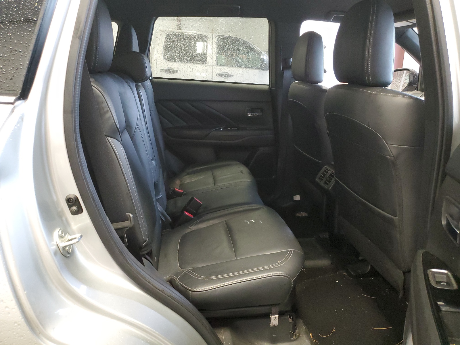 JA4J24A56LZ041632 2020 Mitsubishi Outlander Sel