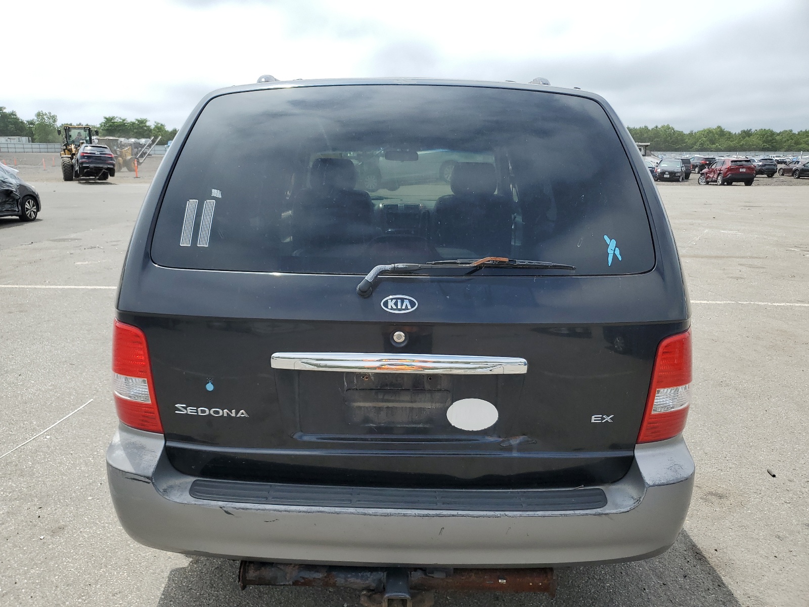 KNDUP132556706207 2005 Kia Sedona Ex