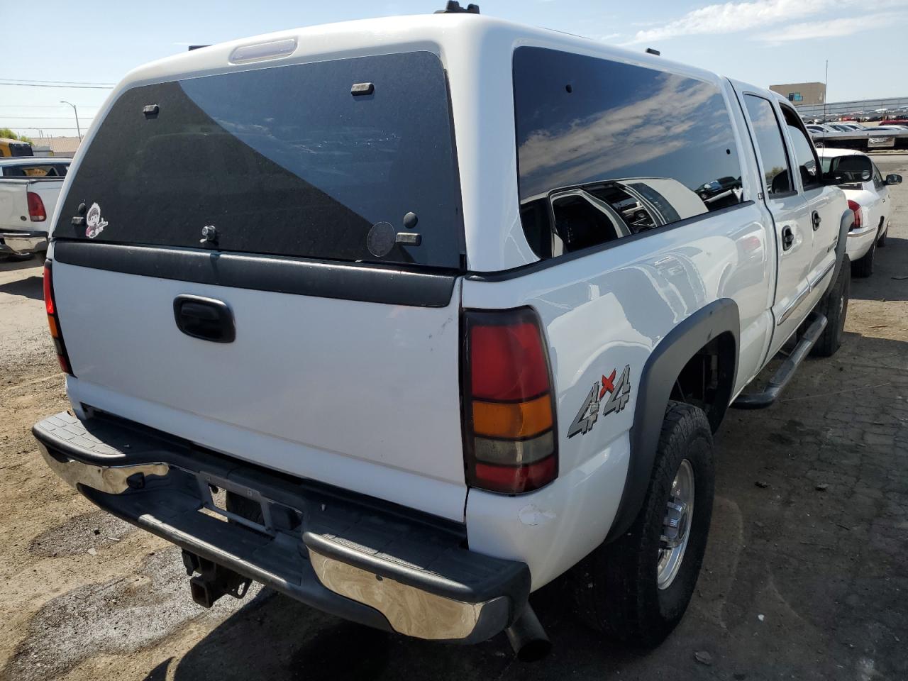 2004 GMC Sierra - Image 3