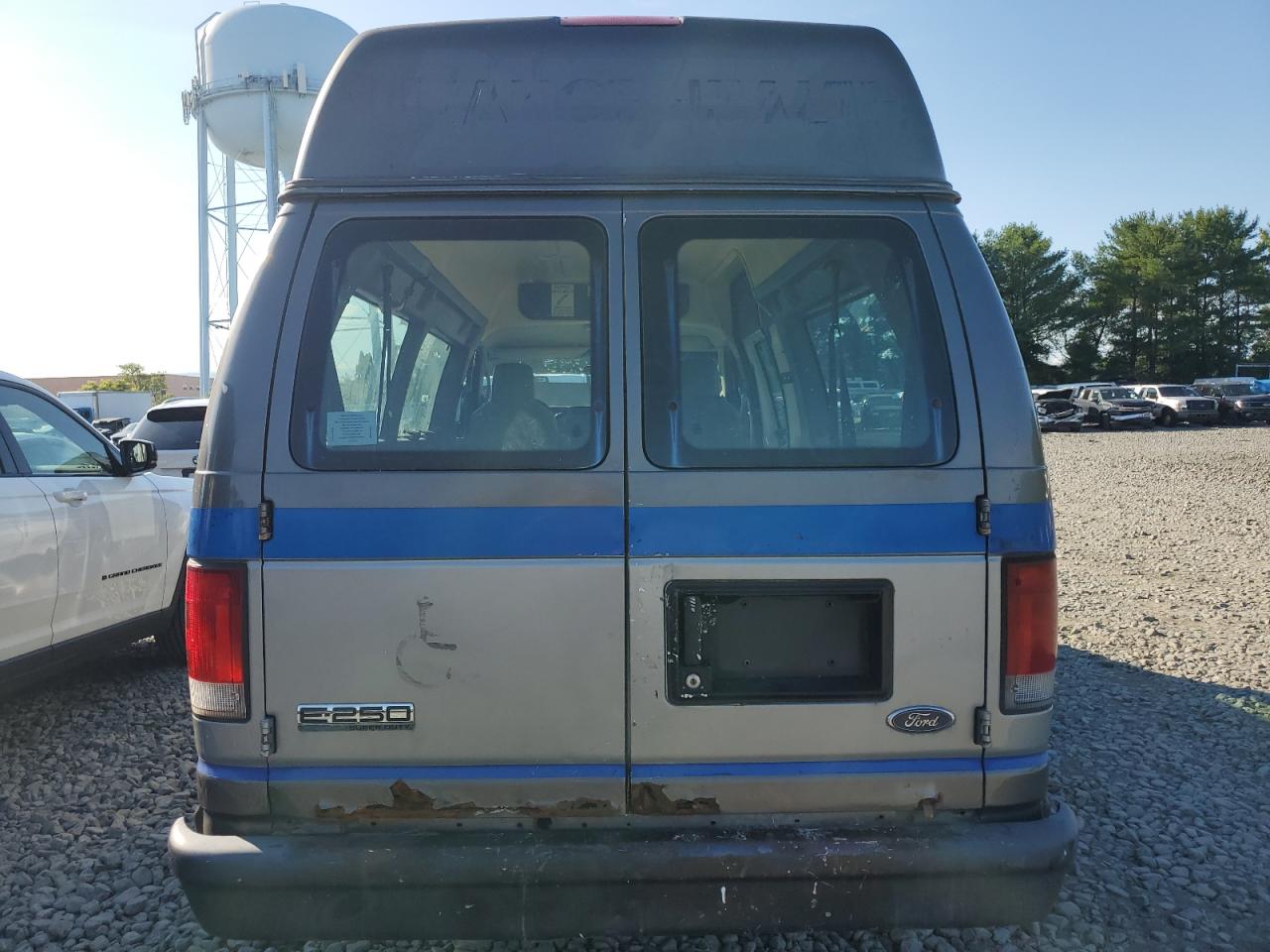 1FTNS2EW4BDA72081 2011 Ford Econoline E250 Van