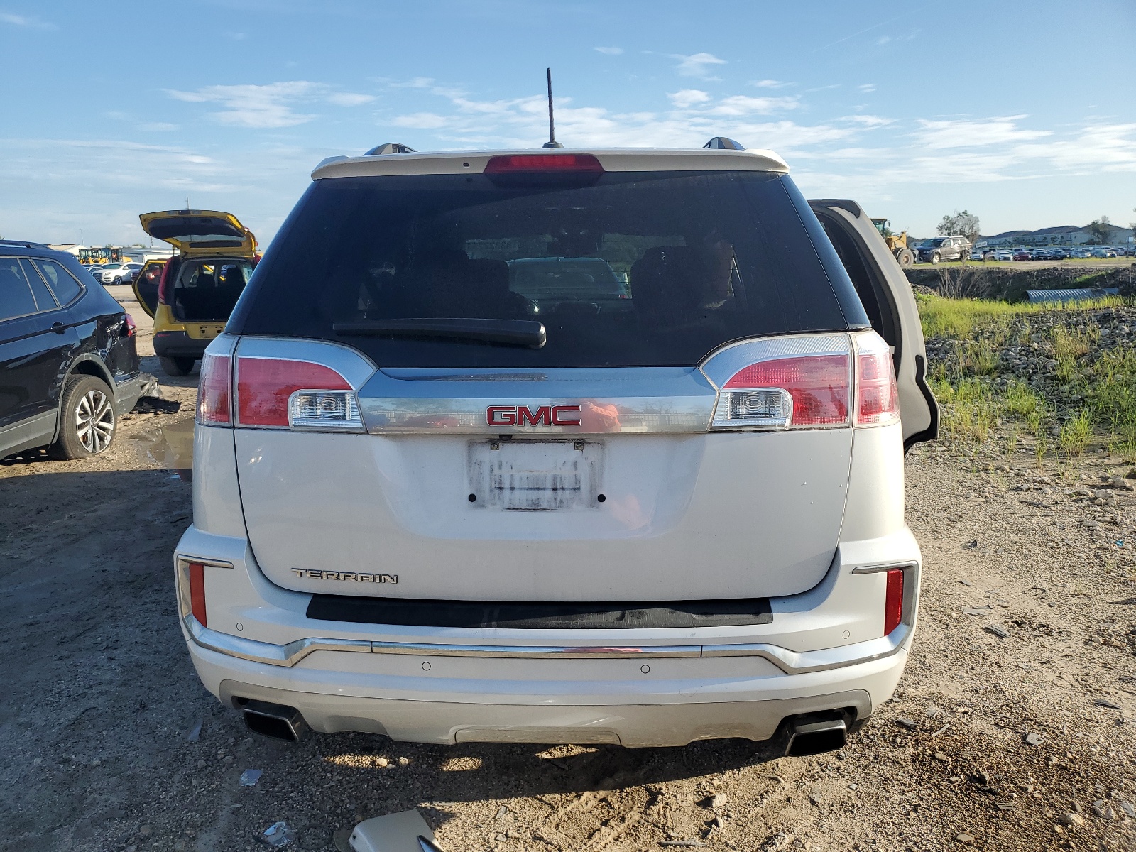 2GKFLRE36H6285383 2017 GMC Terrain Denali