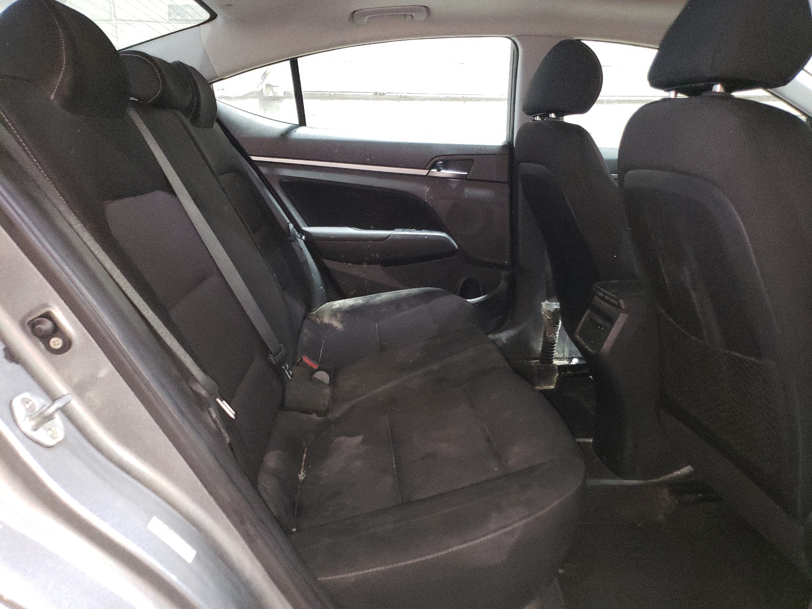 KMHD84LF8HU355189 2017 Hyundai Elantra Se