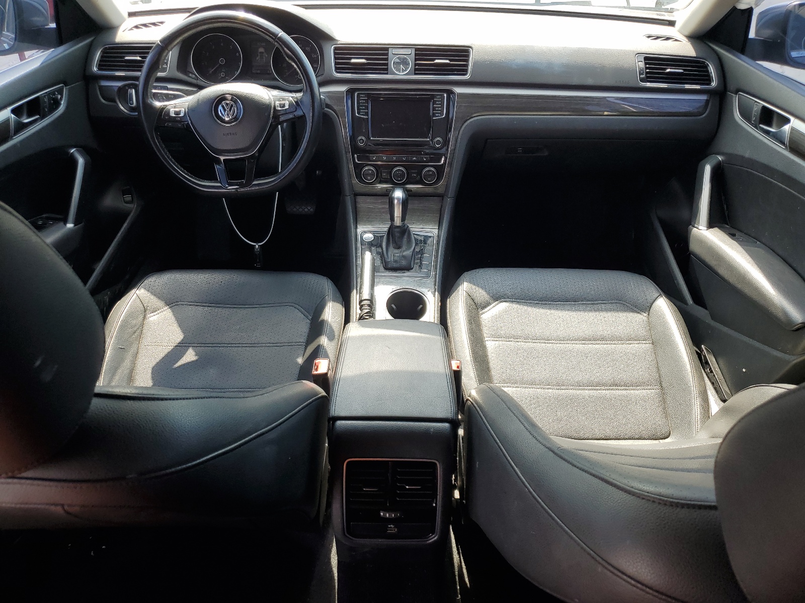 Фото: 1VWBT7A37HC023154 - 8