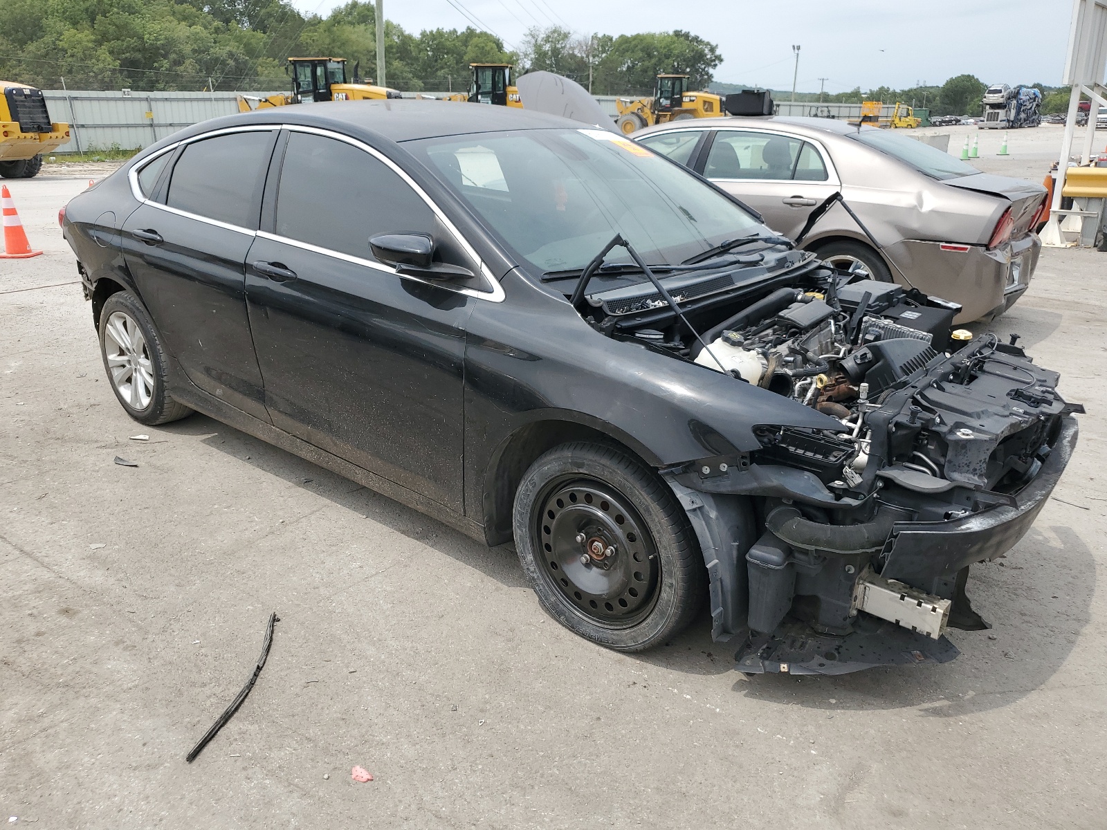 2015 Chrysler 200 Limited vin: 1C3CCCABXFN726020