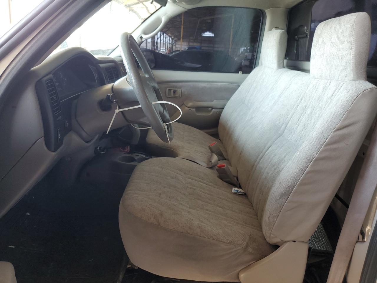 2001 Toyota Tacoma Prerunner VIN: 5TENM92N31Z727917 Lot: 64281134