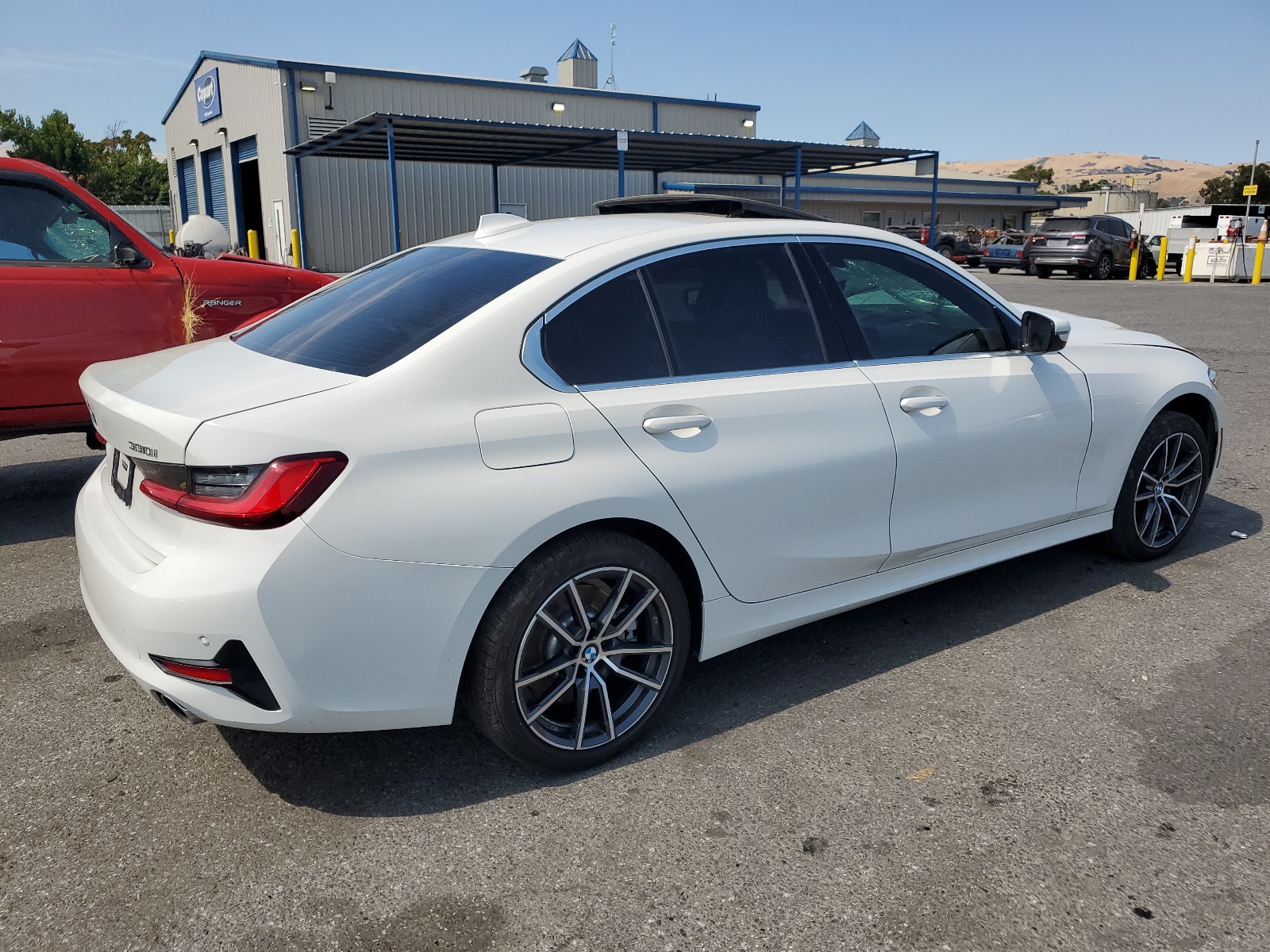 2019 BMW 330I vin: 3MW5R1J51K8B00402