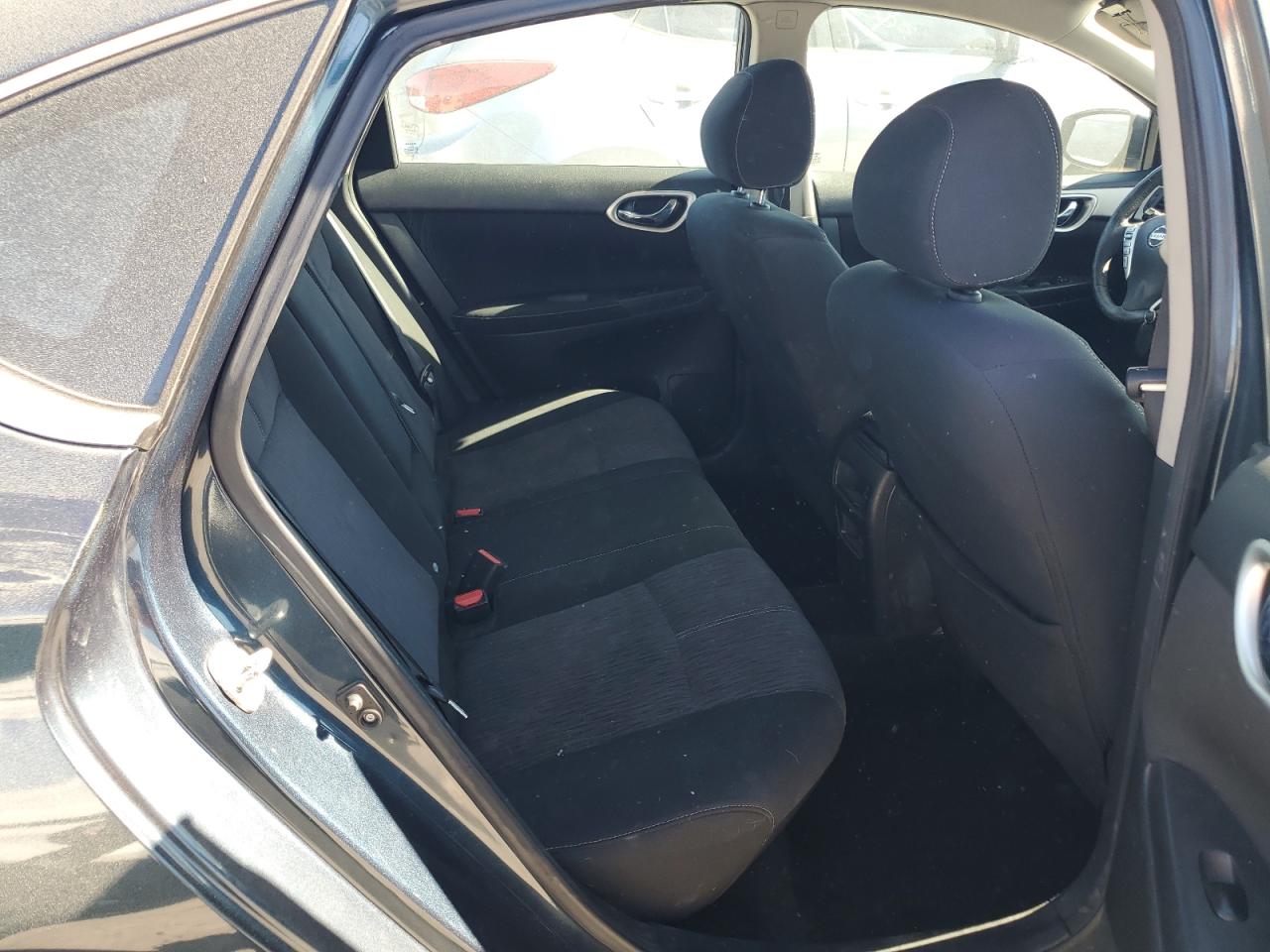 2015 Nissan Sentra S VIN: 3N1AB7AP1FL677057 Lot: 61927394