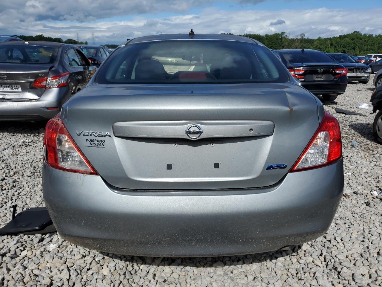 2014 Nissan Versa S VIN: 3N1CN7AP2EL809807 Lot: 62289434