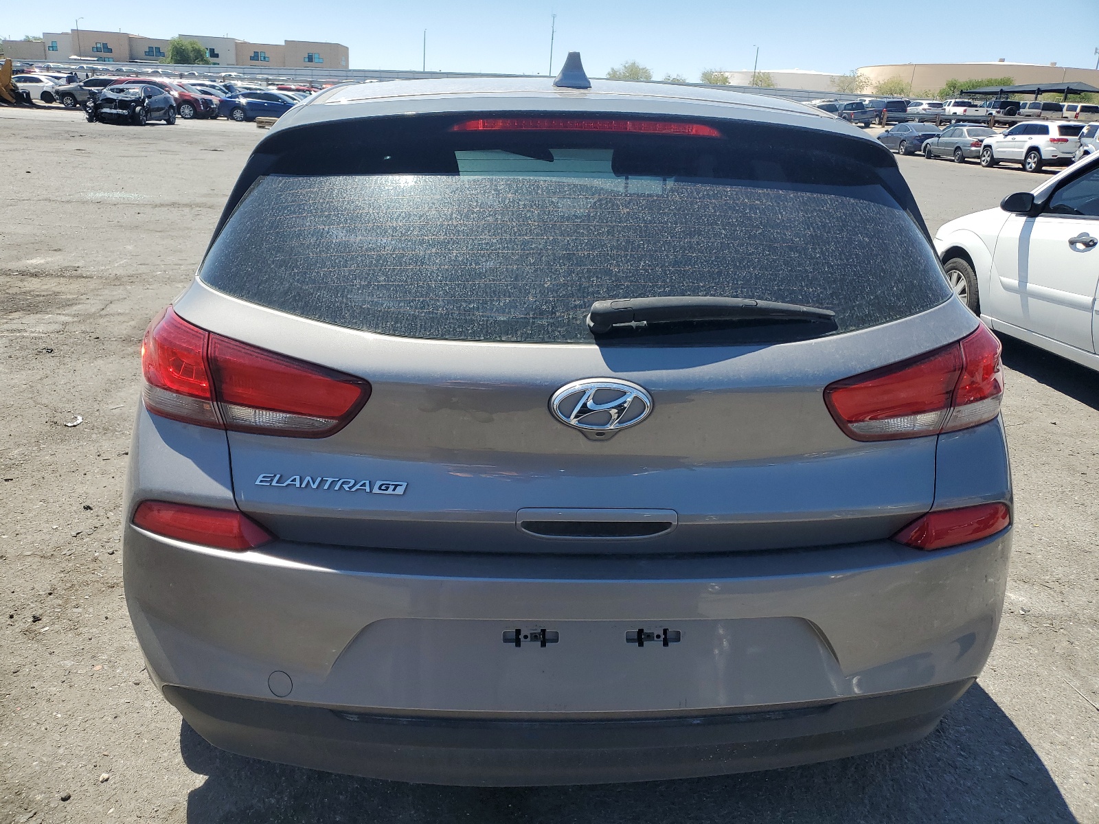 2020 Hyundai Elantra Gt vin: KMHH35LE9LU125005