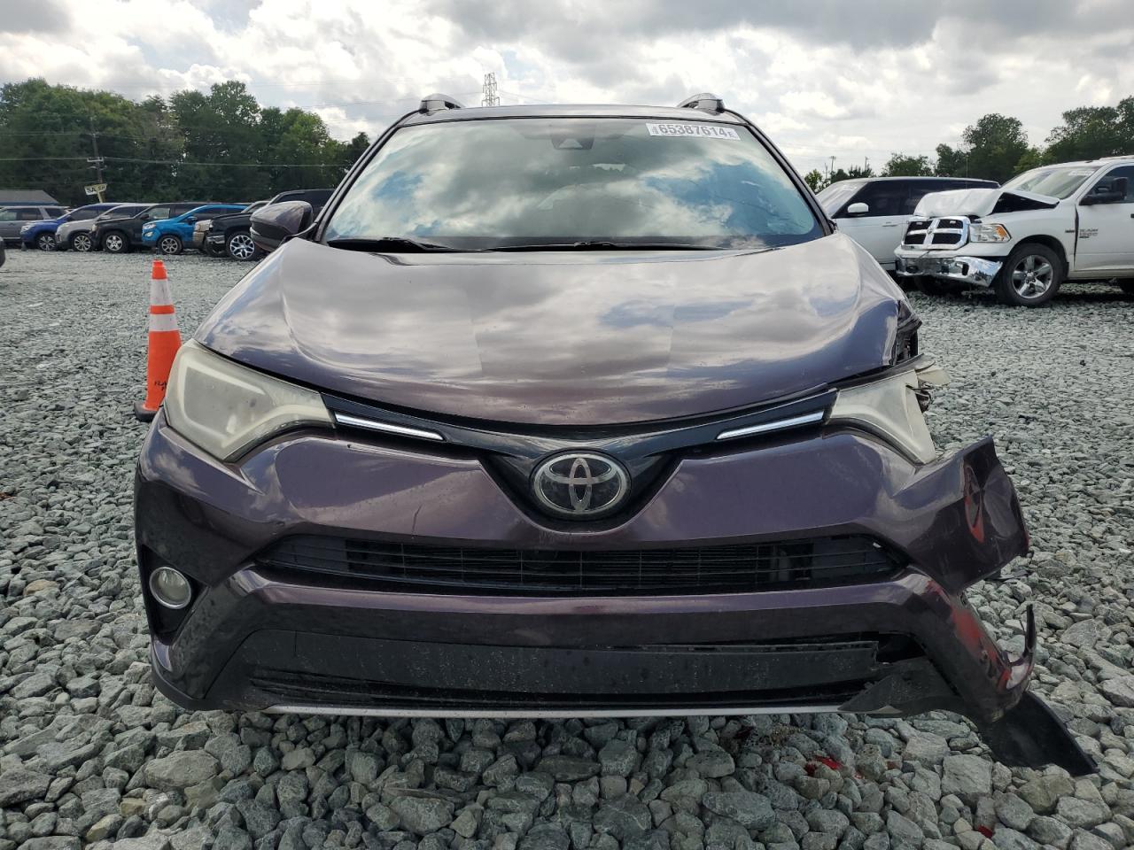 VIN 2T3WFREV0HW380045 2017 TOYOTA RAV4 no.5