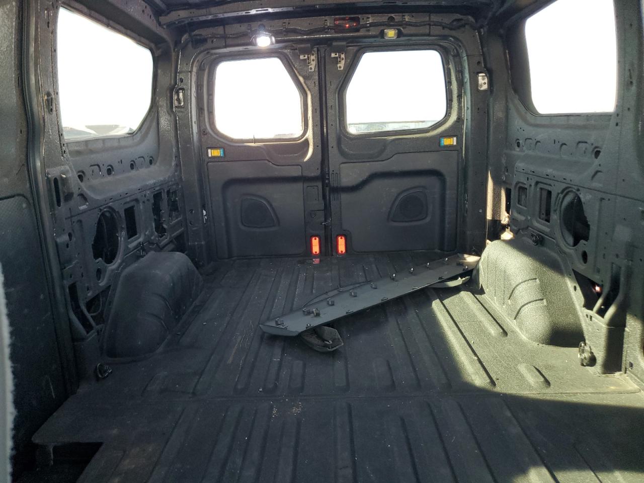 2015 Ford Transit - Image 10