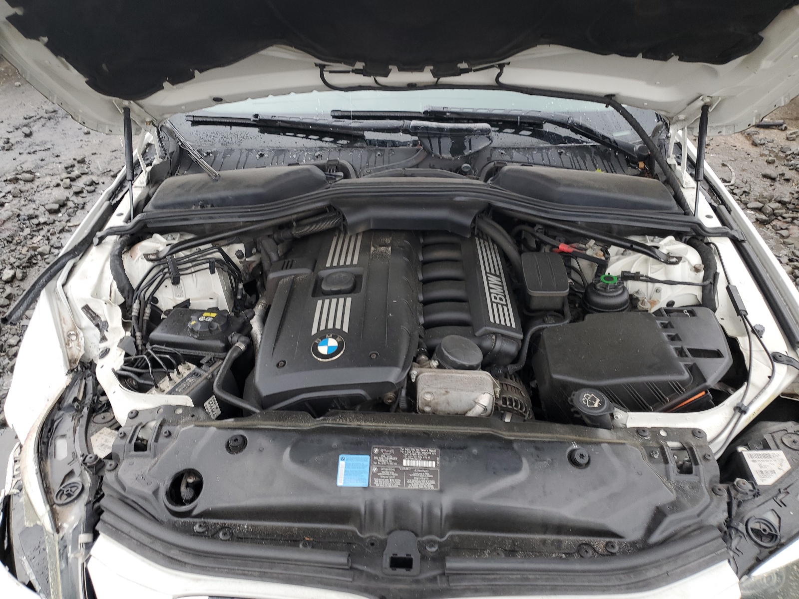 WBANV13598CZ59473 2008 BMW 528 Xi