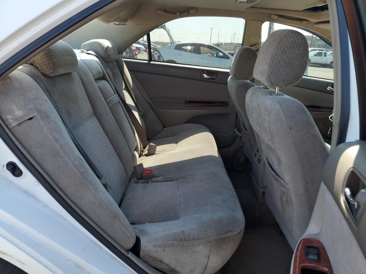 2004 Toyota Camry Le VIN: 4T1BF32K64U067798 Lot: 64113804