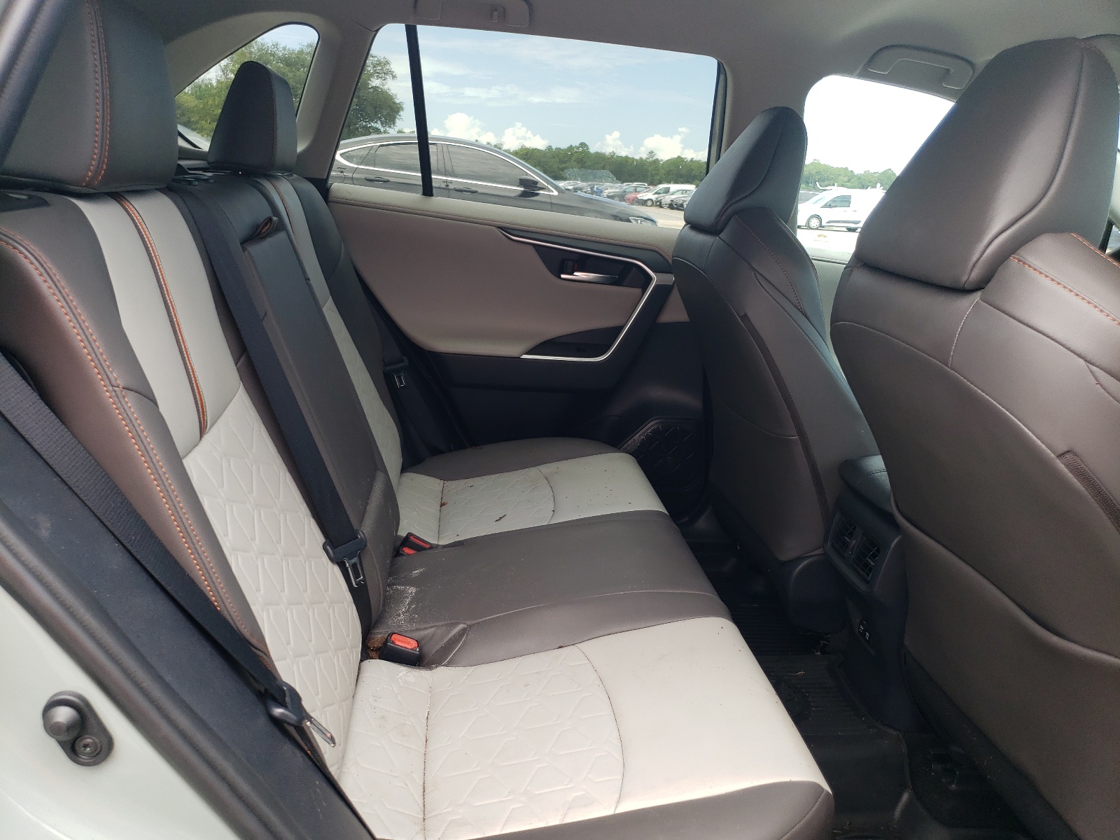 2T3J1RFV5KC002299 2019 Toyota Rav4 Adventure