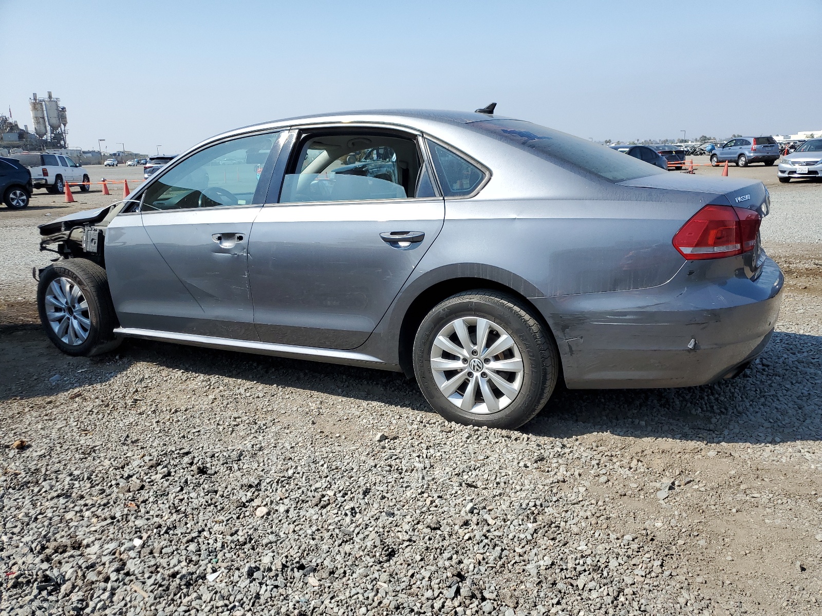 1VWAT7A30FC057624 2015 Volkswagen Passat S