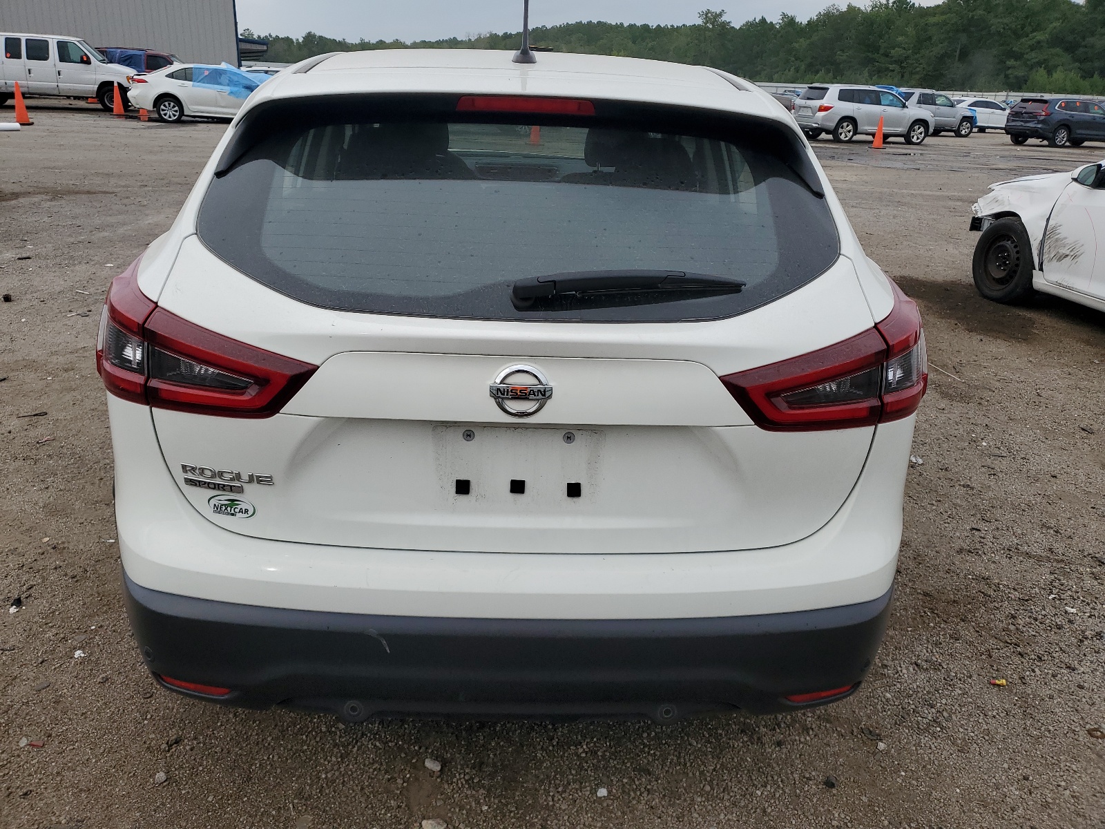 JN1BJ1AV7MW301778 2021 Nissan Rogue Sport S