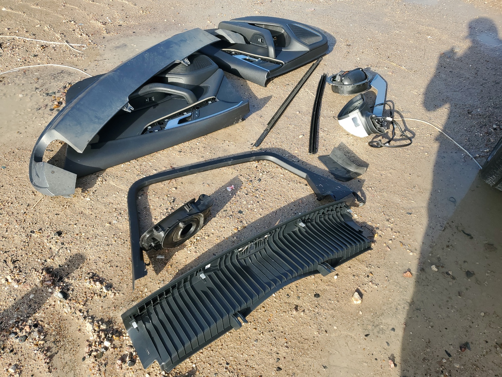 WAULMAF46JA046619 2018 Audi A4 Premium Plus