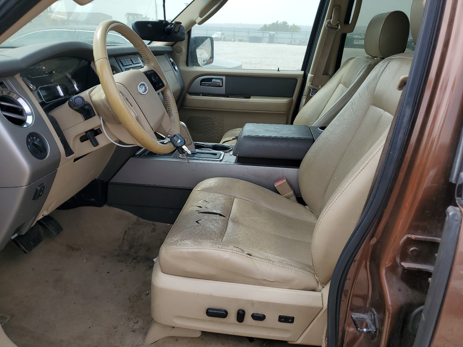 1FMJU1J59BEF39016 2011 Ford Expedition Xlt