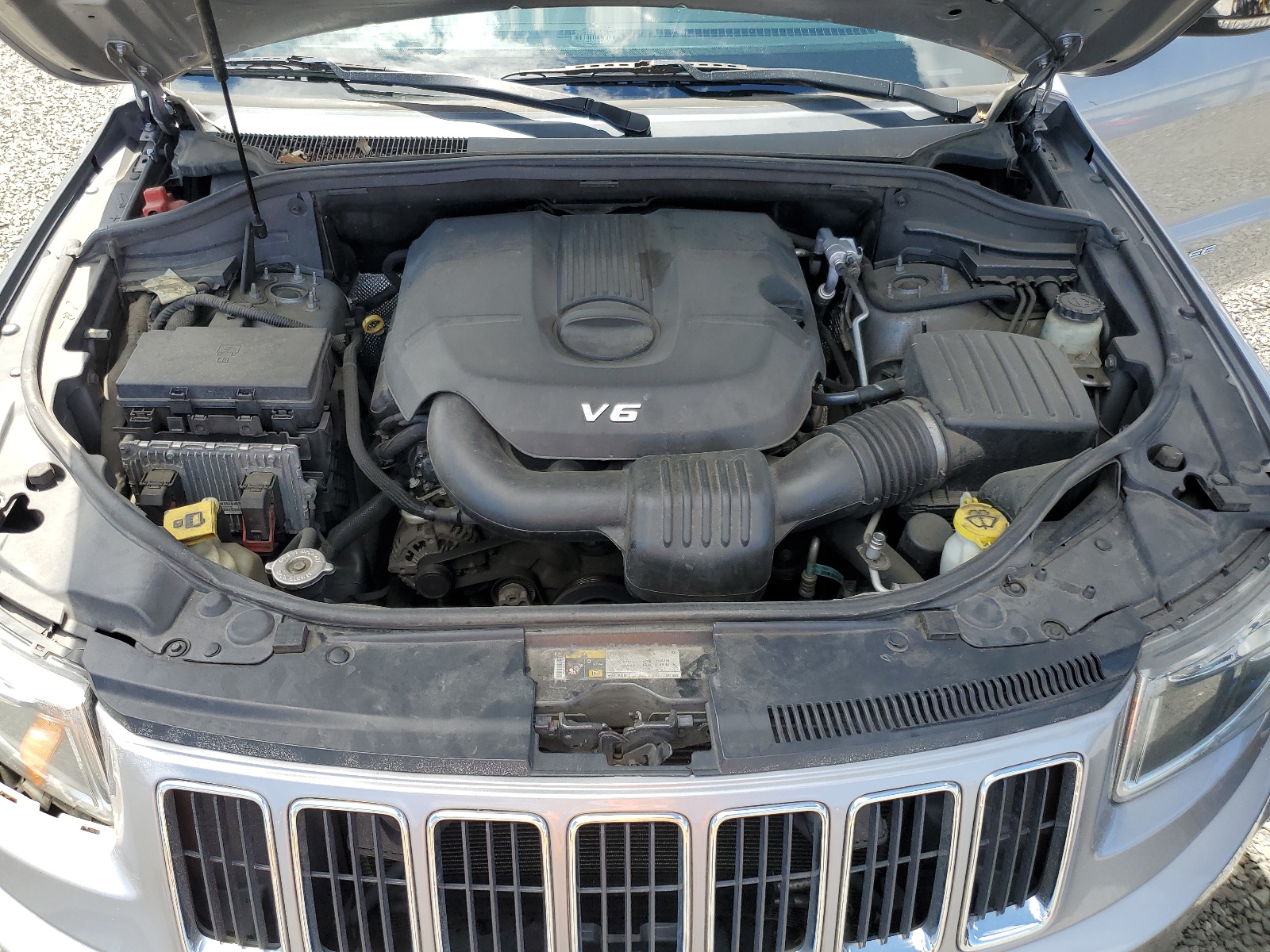 1C4RJFBG4EC288483 2014 Jeep Grand Cherokee Limited