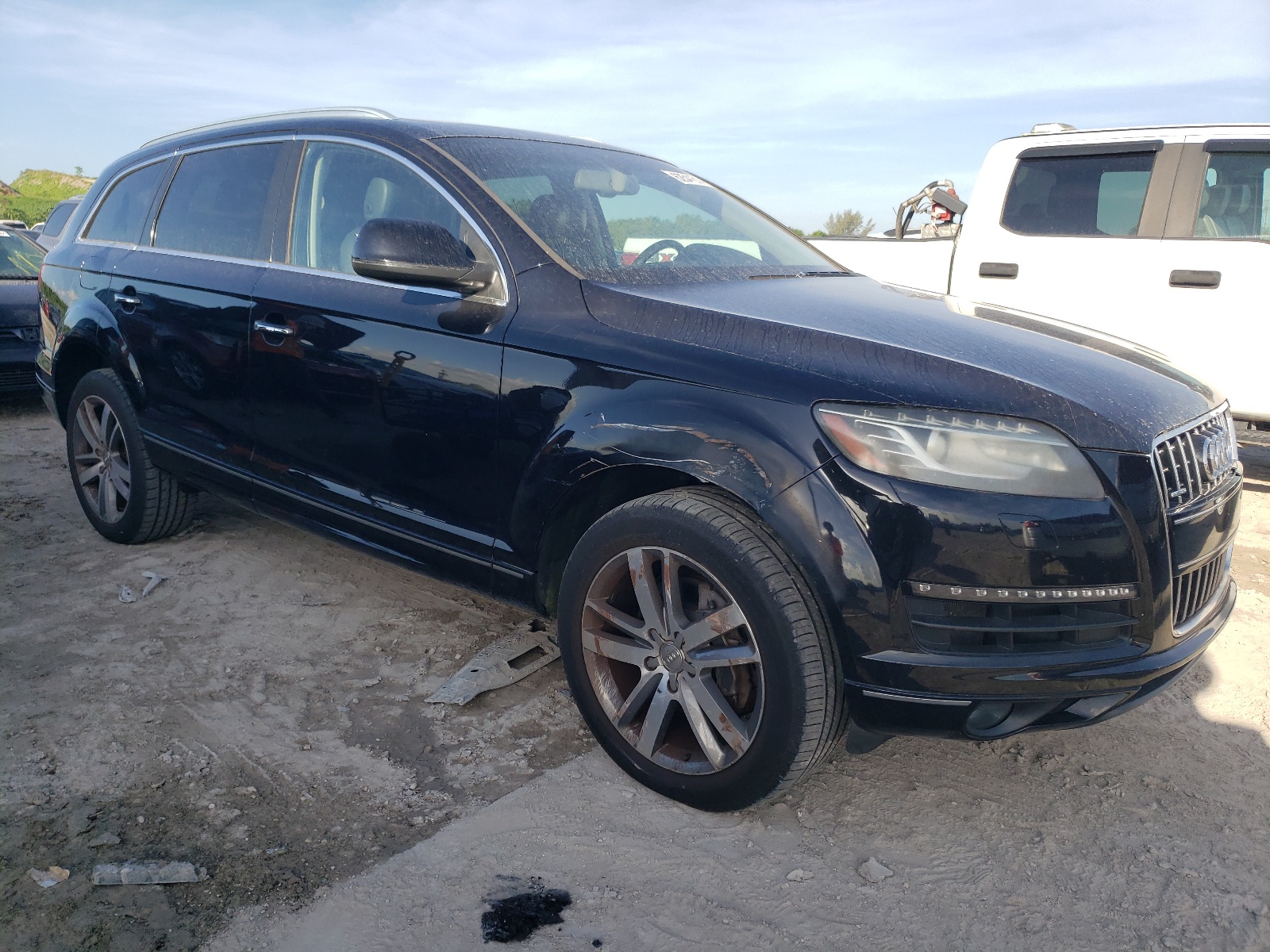 2014 Audi Q7 Premium Plus vin: WA1LGAFE1ED011634