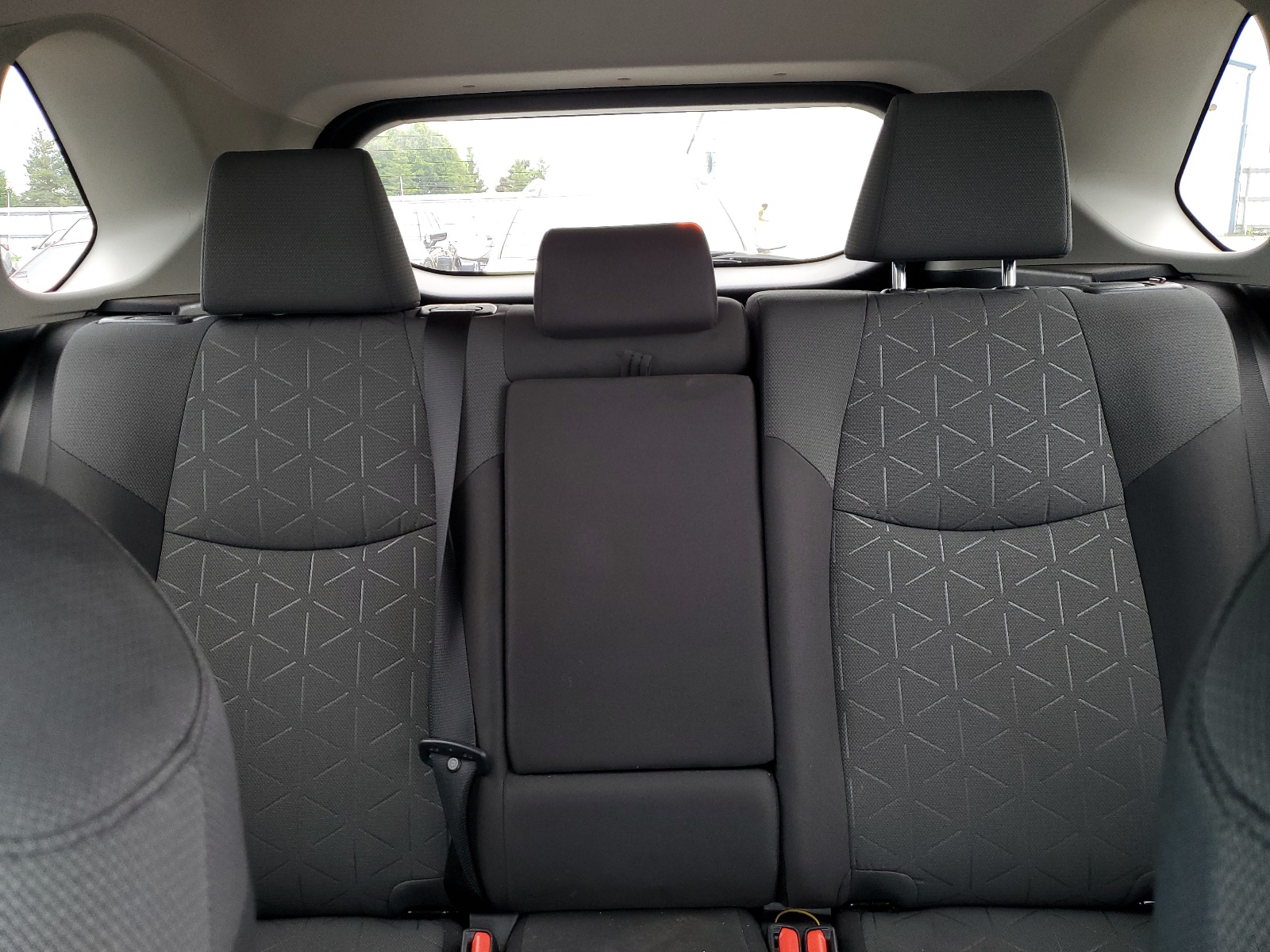 2T3B1RFV3LW098714 2020 Toyota Rav4 Le