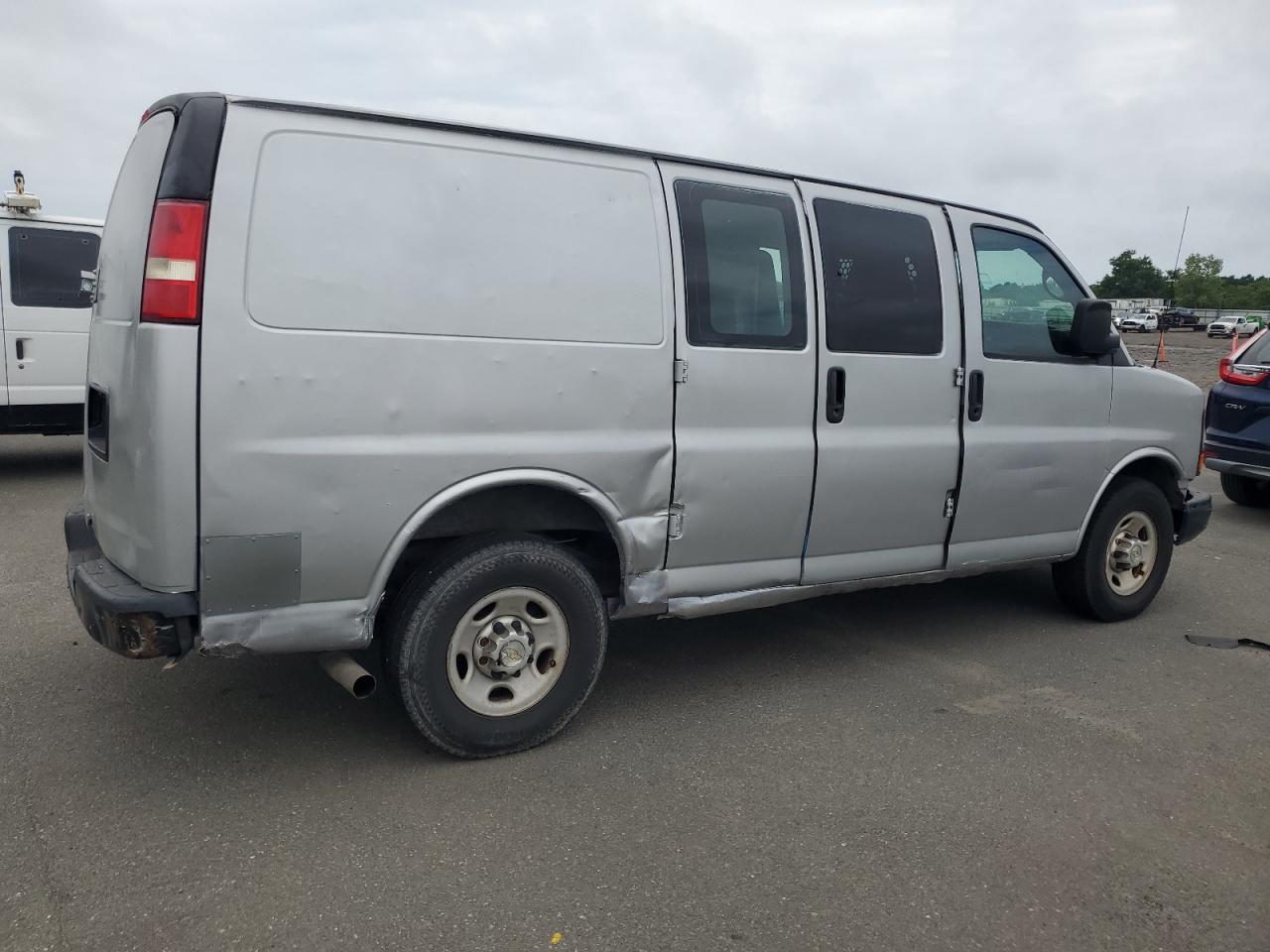 2012 Chevrolet Express - Image 3