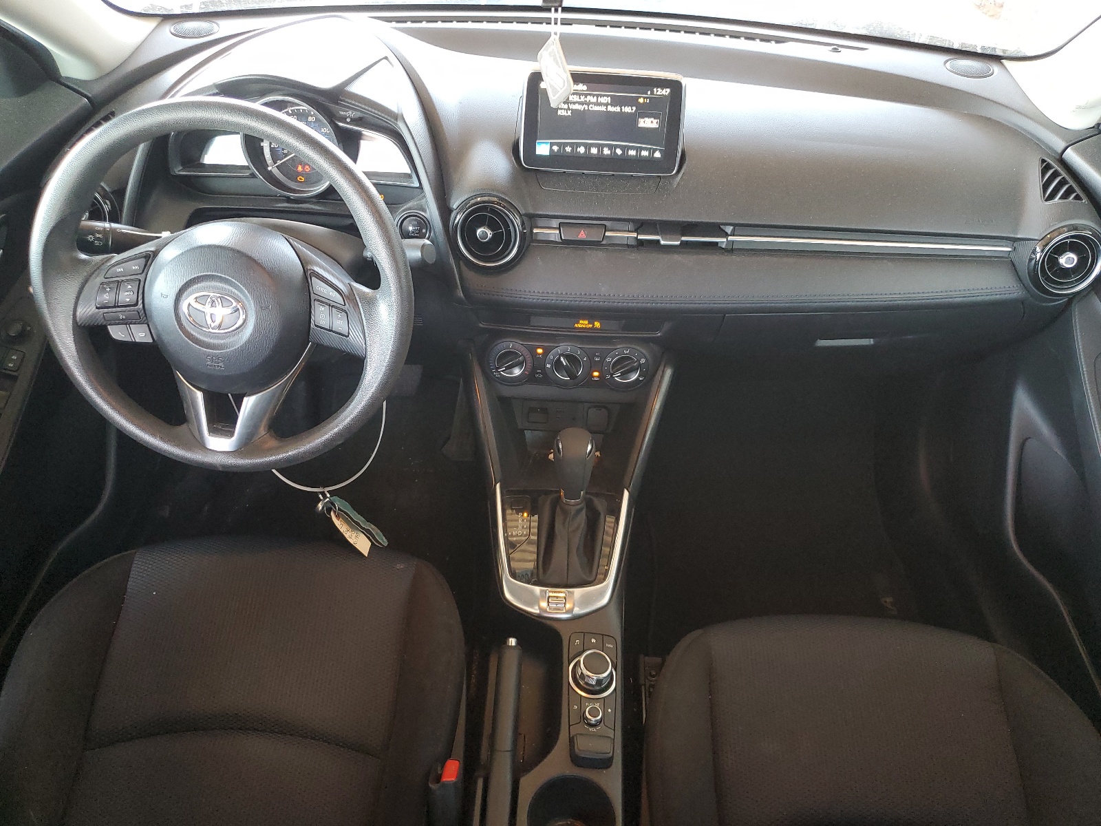 3MYDLBYVXHY177744 2017 Toyota Yaris Ia