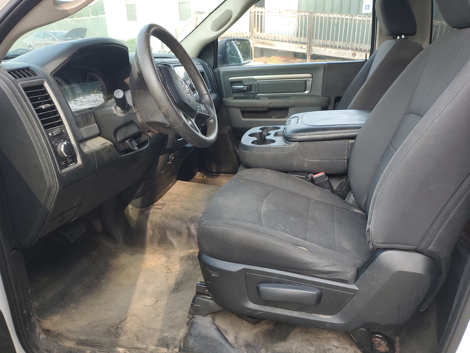 3C6JR6DT9KG546898 2019 Ram 1500 Classic Tradesman