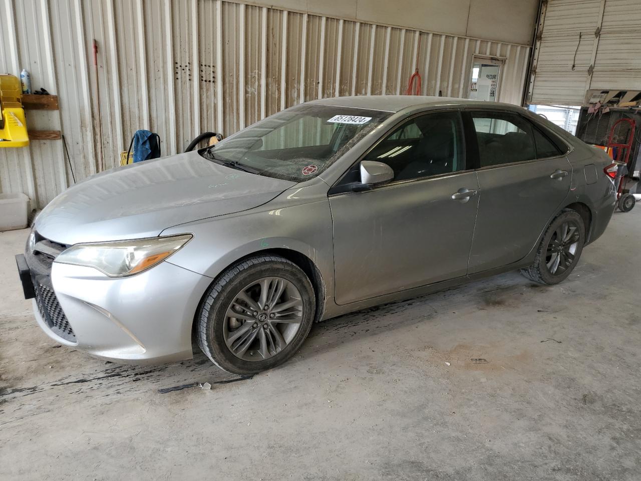 4T1BF1FK6HU438513 2017 TOYOTA CAMRY - Image 1