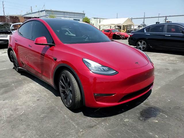 2022 Tesla Model Y VIN: 7SAYGDEE2NF368279 Lot: 64628554