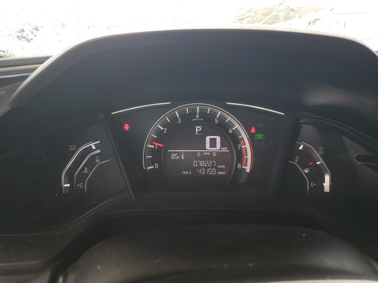 19XFC2F50JE010648 2018 Honda Civic Lx