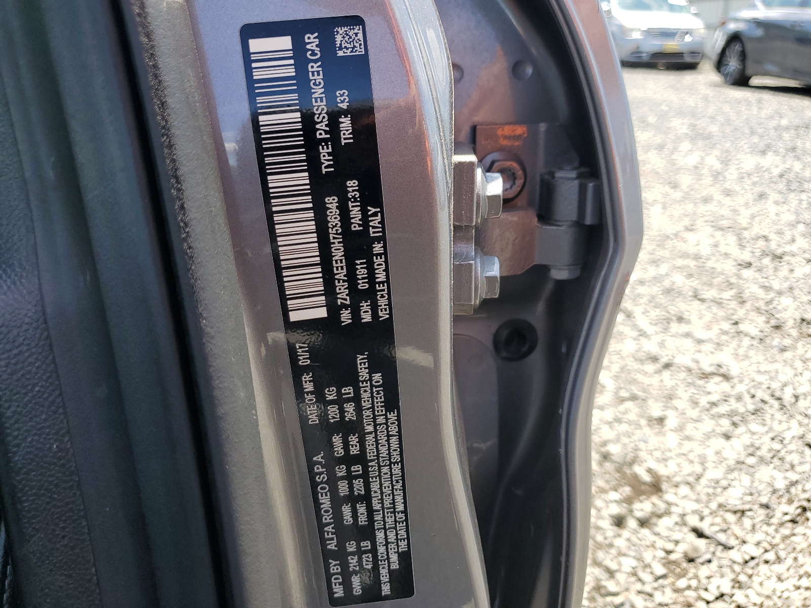 ZARFAEEN0H7536948 2017 Alfa Romeo Giulia Ti Q4